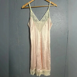Vintage Pink Lace Slip, Size 36 (Medium)